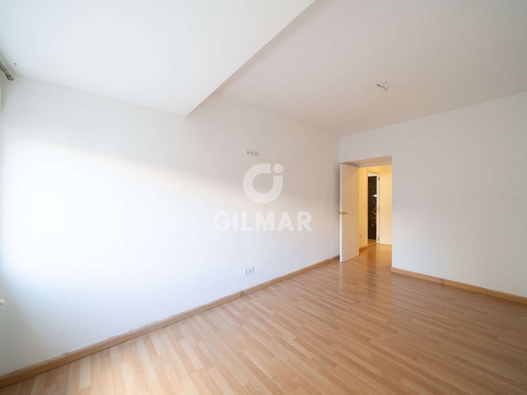 Apartment for Sale in Madrid, Madrid 18