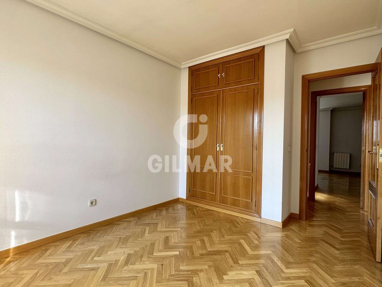 Apartment for Rent in Madrid, Madrid 11