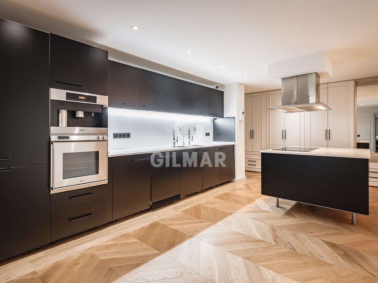 Apartment for Sale in MÁlaga, Madrid 2