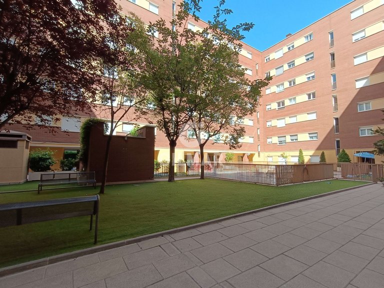 Apartment for Rent in Madrid, Madrid 32