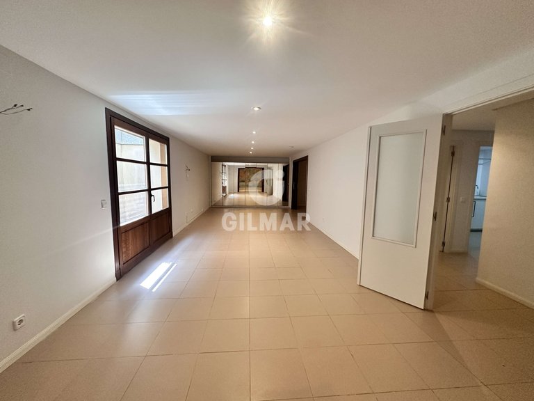 Villa for Rent in Madrid, Madrid 39