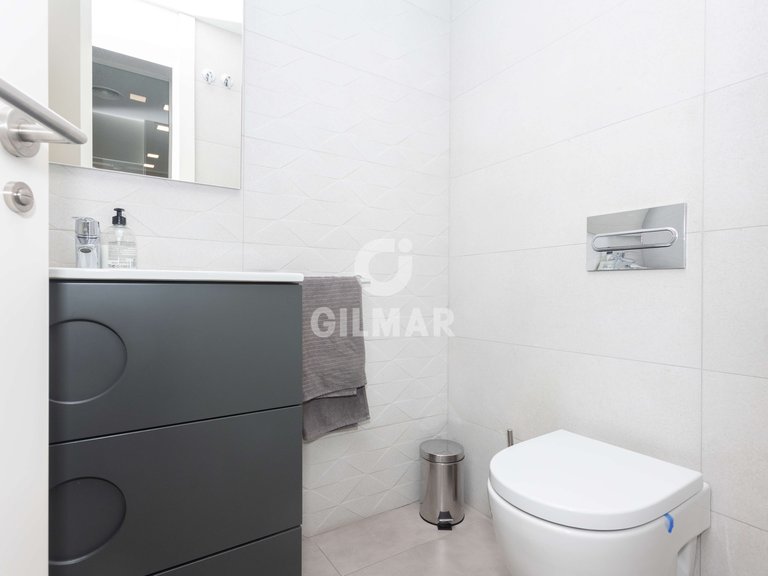 Apartment for Sale in TetuÁn, Madrid 28