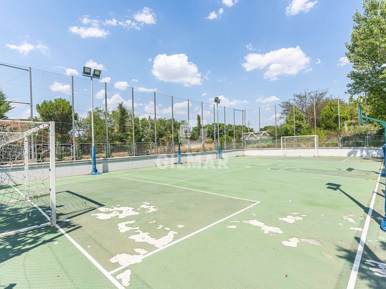 Apartment for Sale in Madrid, Madrid 30