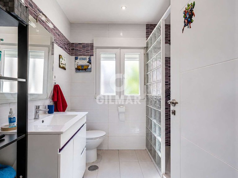 Apartment for Sale in Madrid, Madrid 16