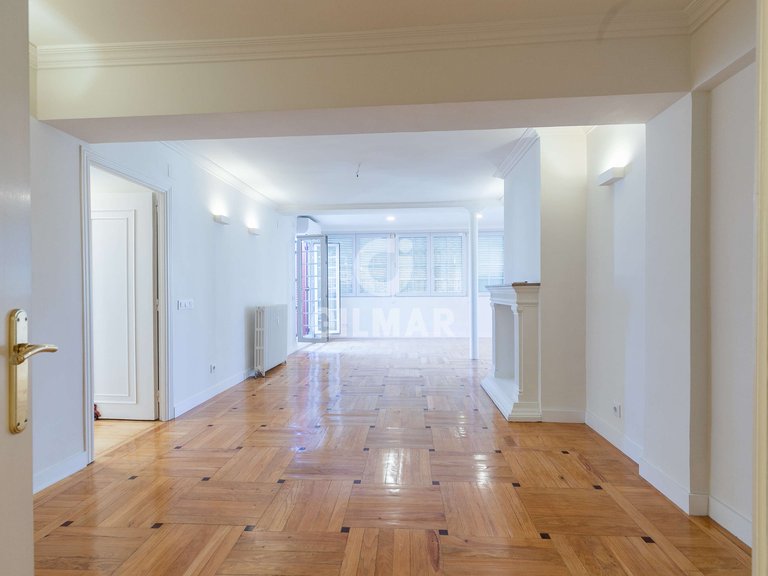 Penthouse for Rent in Madrid, Madrid 5