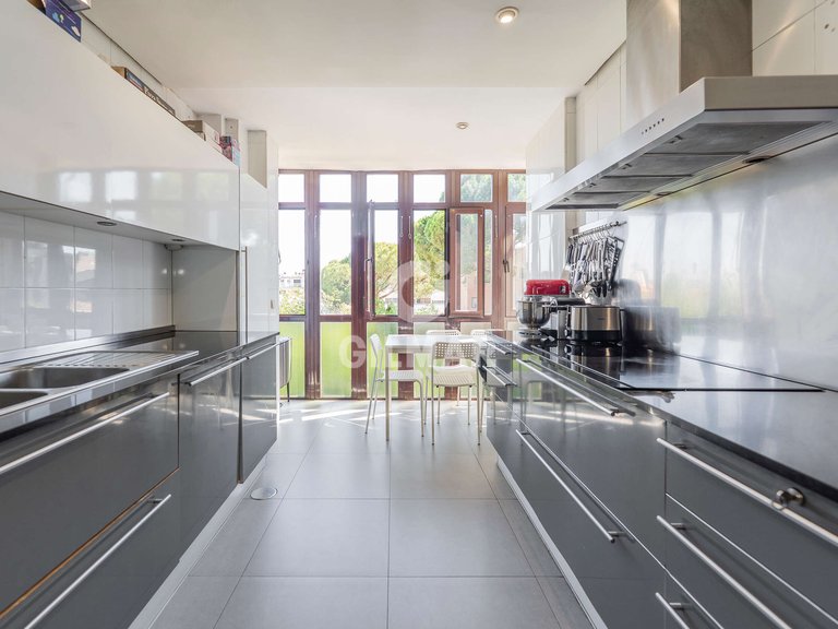 Apartment for Sale in Madrid, Madrid 22