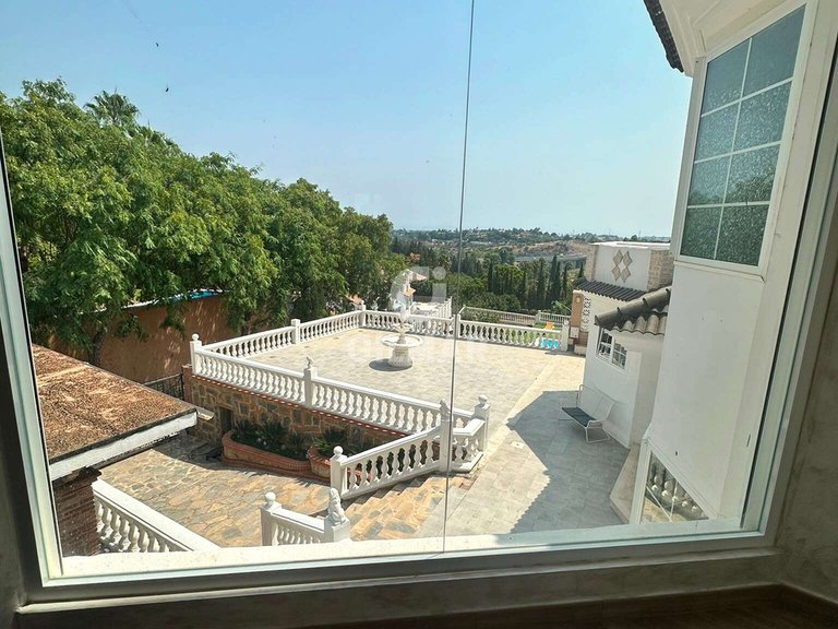 Villa for Sale in Estepona, Malaga 26