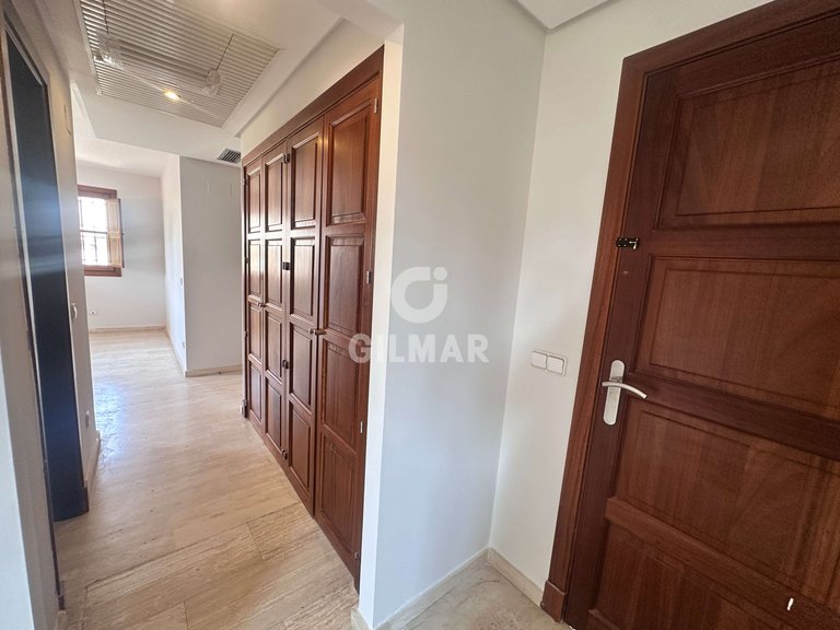 Villa for Rent in Madrid, Madrid 35