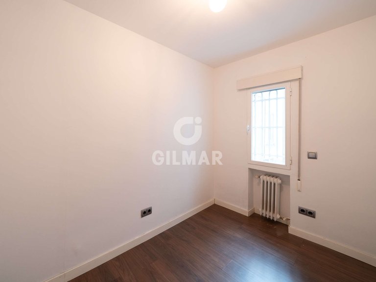 Apartment for Sale in Madrid, Madrid 18