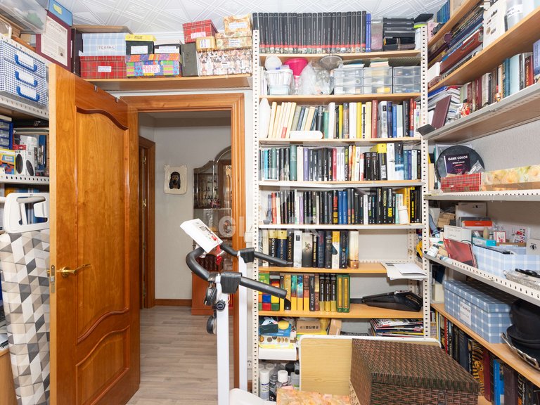 Apartment for Sale in Madrid, Madrid 24