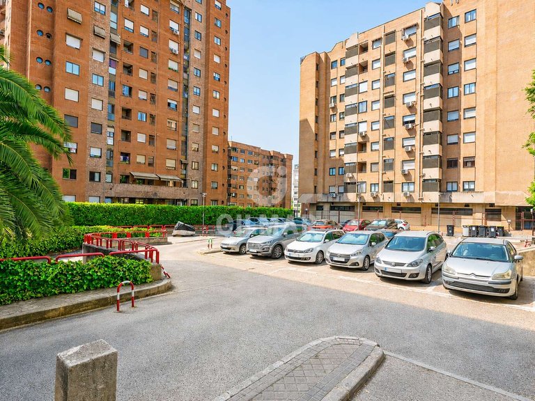 Apartment for Sale in Madrid, Madrid 36