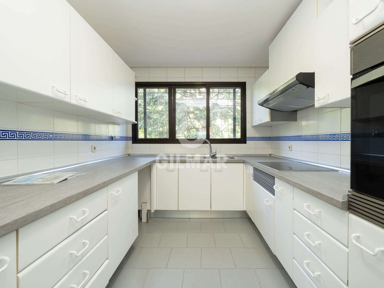 Apartment for Sale in Madrid, Madrid 22