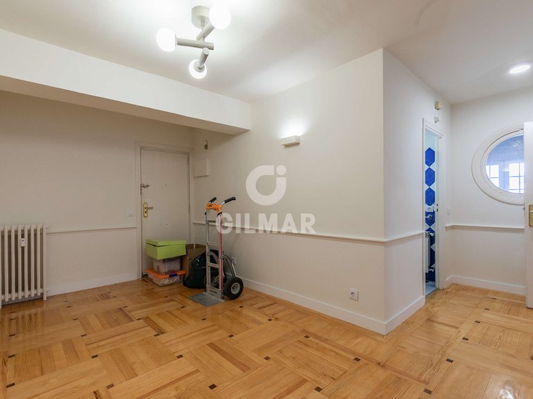 Penthouse for Rent in Madrid, Madrid 2