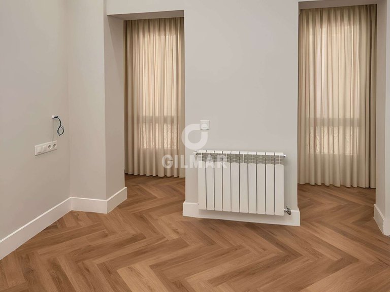 Apartment for Sale in Madrid, Madrid 8
