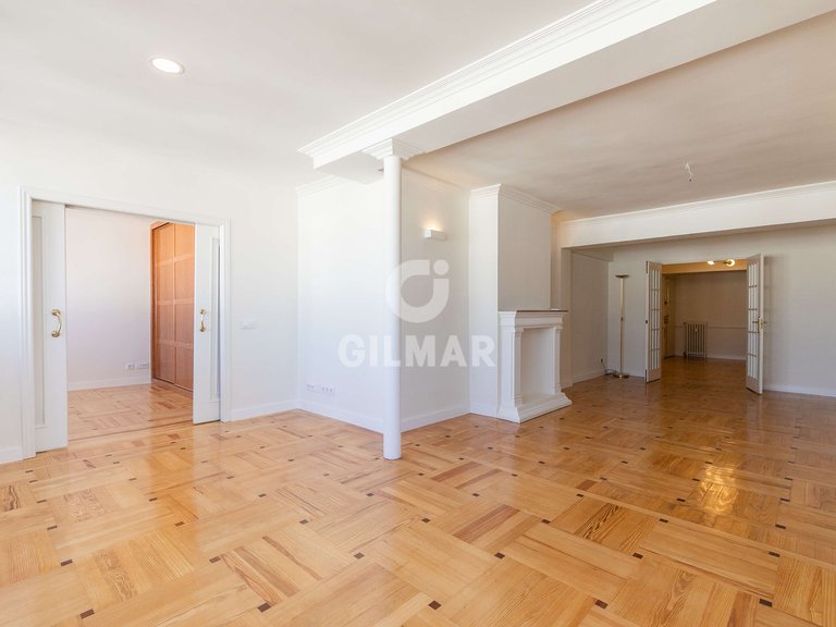 Penthouse for Rent in Madrid, Madrid 11