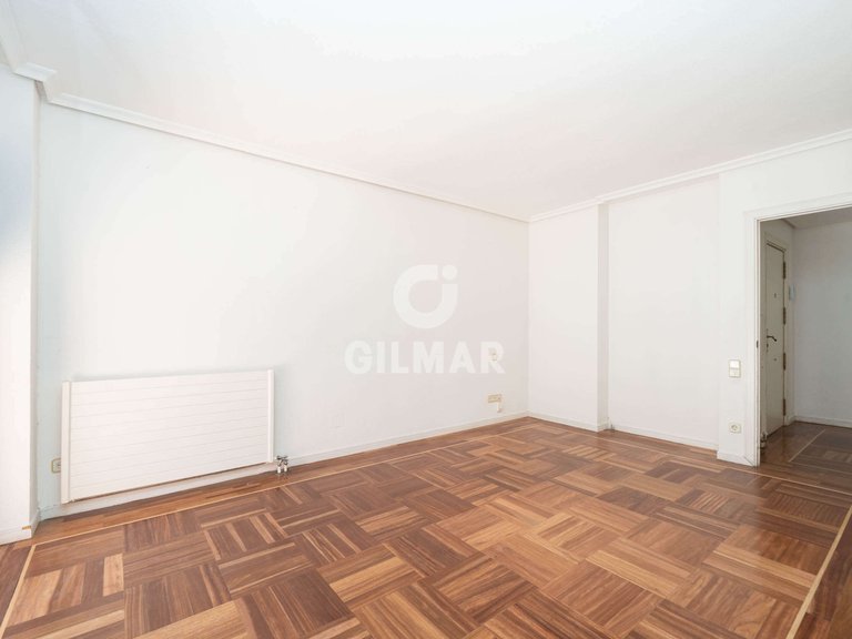 Apartment for Sale in Madrid, Madrid 11