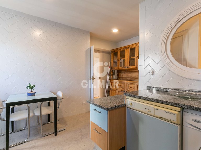 Penthouse for Rent in Madrid, Madrid 17