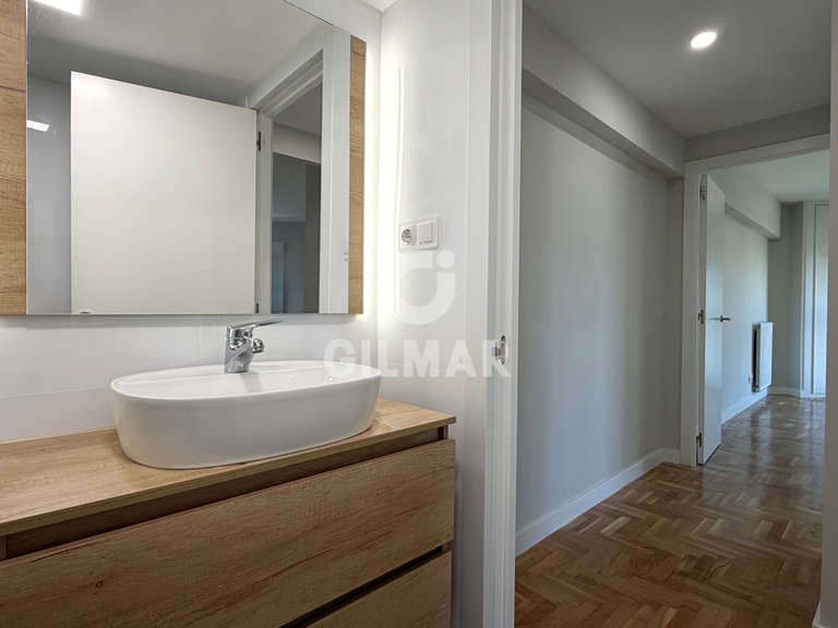 Apartment for Rent in Madrid, Madrid 13