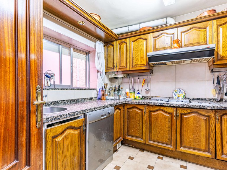 Apartment for Sale in Madrid, Madrid 2