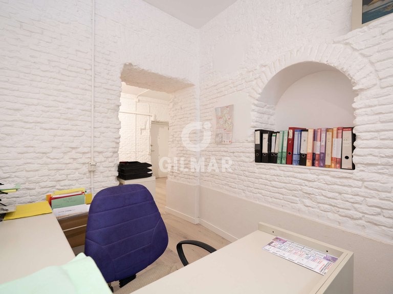 Commercial for Sale in Madrid, Madrid 11
