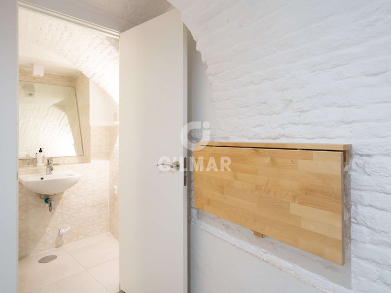 Commercial for Sale in Madrid, Madrid 17