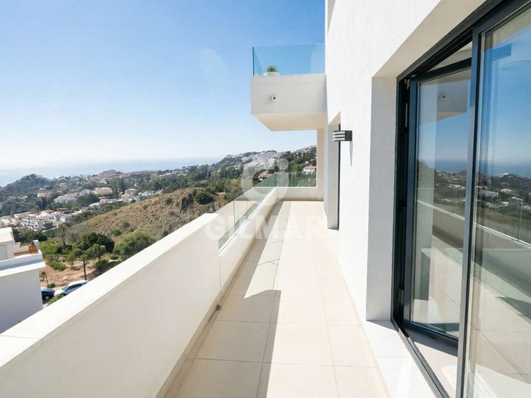 Apartment for Sale in BenalmÁdena, Malaga 17