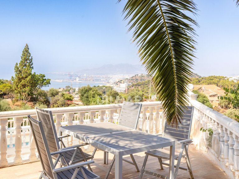 Town House for Sale in MÁlaga, Malaga 1