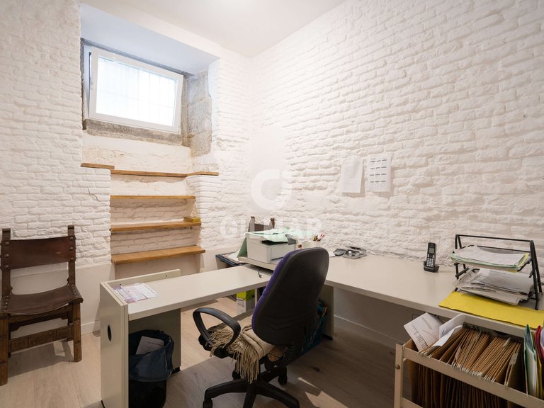 Commercial for Sale in Madrid, Madrid 10