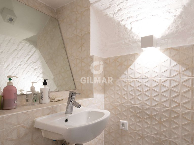 Commercial for Sale in Madrid, Madrid 19