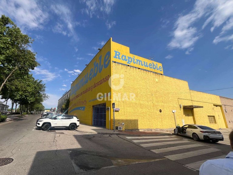 Commercial for Sale in Fuenlabrada, Madrid 1