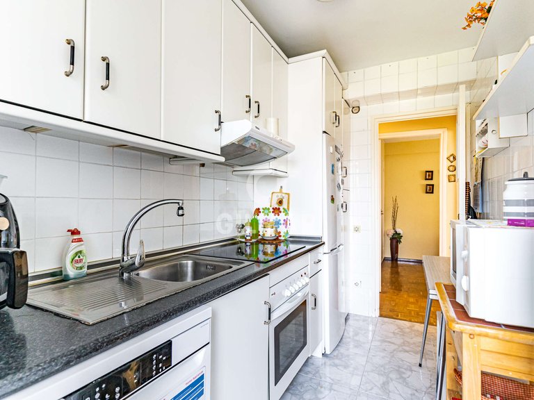 Apartment for Sale in Madrid, Madrid 16