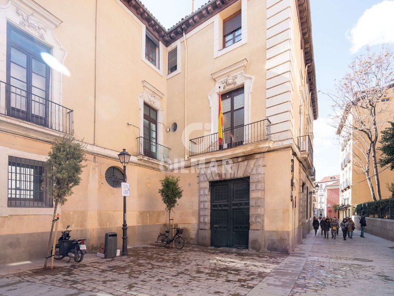 Commercial for Sale in Madrid, Madrid 27
