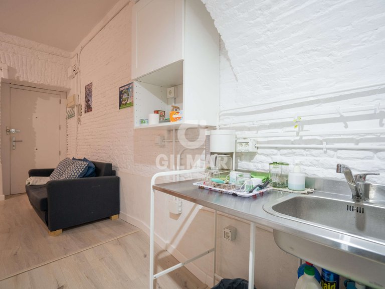 Commercial for Sale in Madrid, Madrid 16