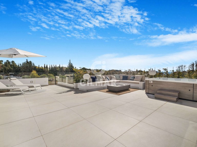 Villa for Sale in Marbella, Malaga 35