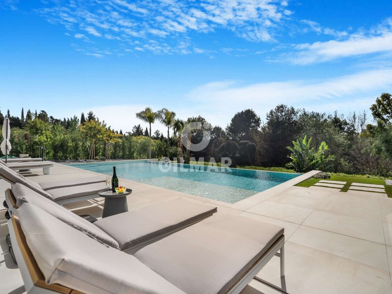 Villa for Sale in Marbella, Malaga 19