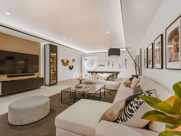 Villa for Sale in Marbella, Malaga 43