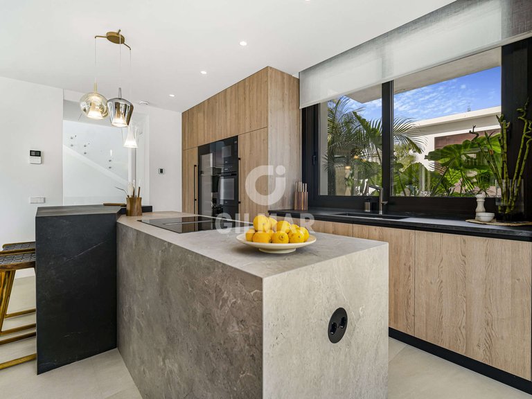Villa for Sale in Marbella, Malaga 8