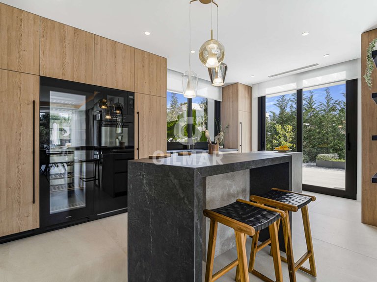 Villa for Sale in Marbella, Malaga 6