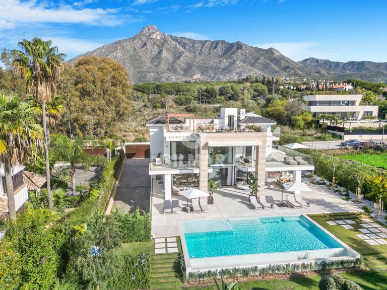 Villa for Sale in Marbella, Malaga 1