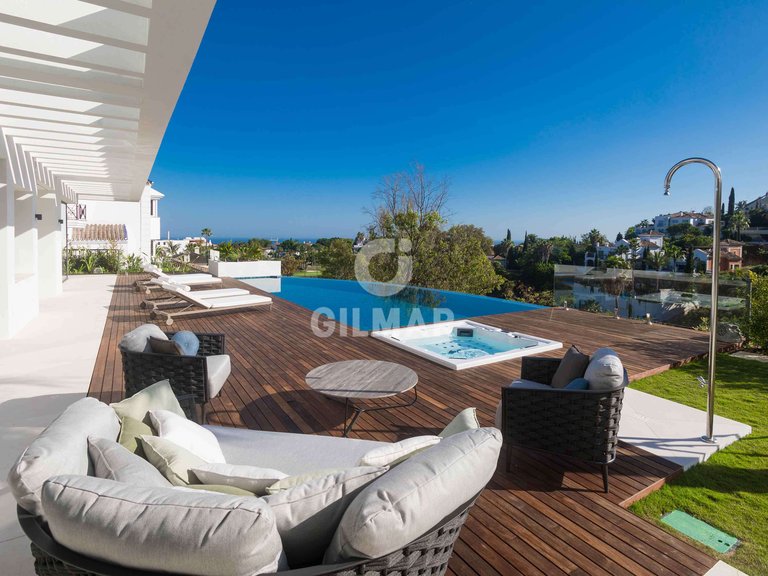 Villa for Sale in BenahavÍs, Malaga 6