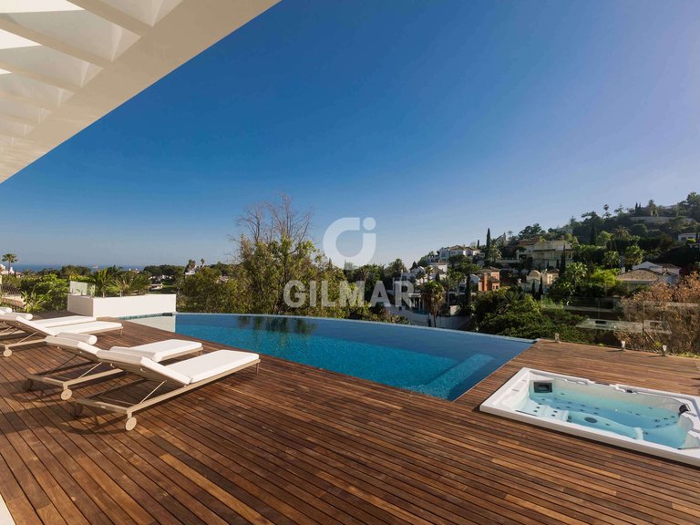 Villa for Sale in BenahavÍs, Malaga 5
