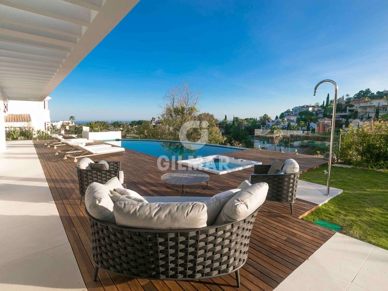 Villa for Sale in BenahavÍs, Malaga 16