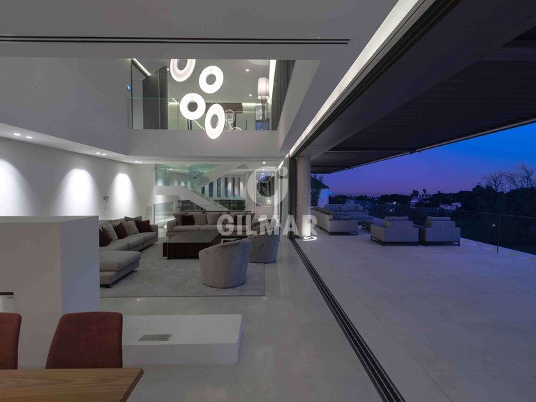 Villa for Sale in BenahavÍs, Malaga 32