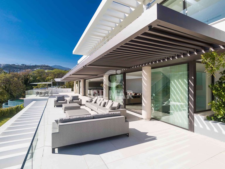 Villa for Sale in BenahavÍs, Malaga 36