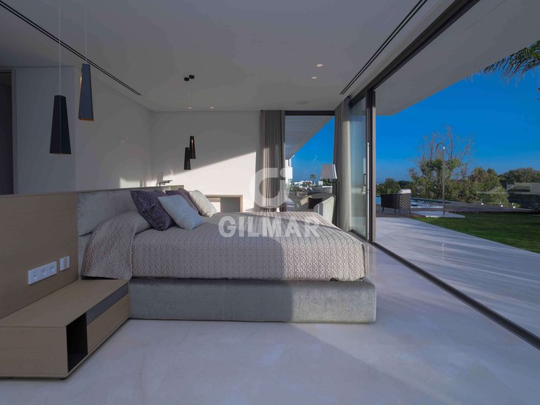 Villa for Sale in BenahavÍs, Malaga 33