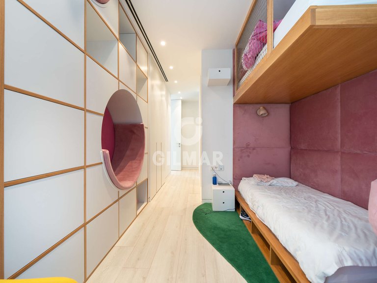 Villa for Sale in Madrid, Madrid 23