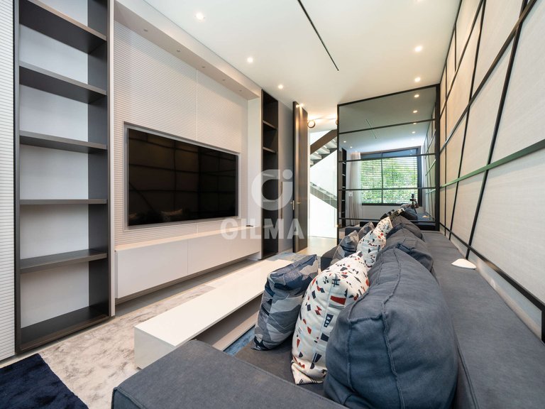 Villa for Sale in Madrid, Madrid 13