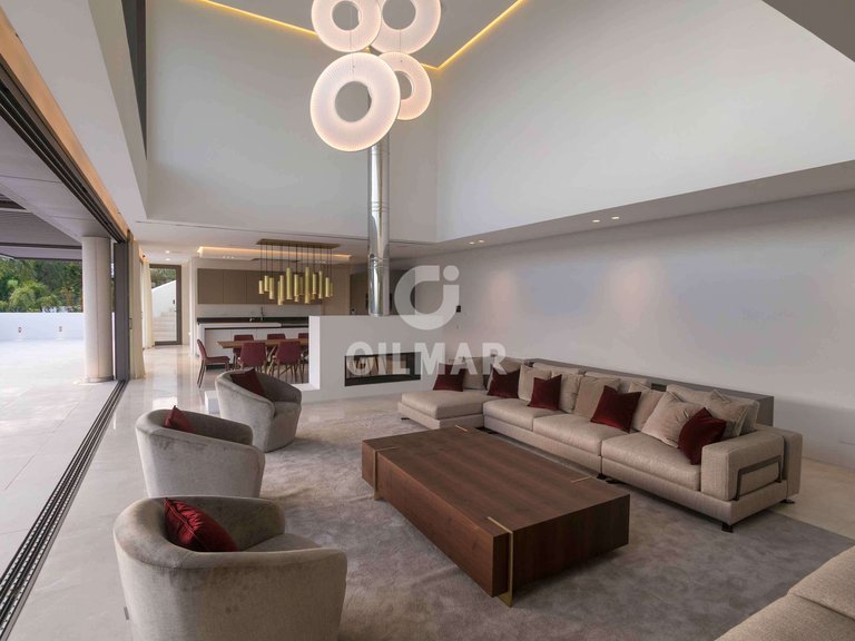 Villa for Sale in BenahavÍs, Malaga 7
