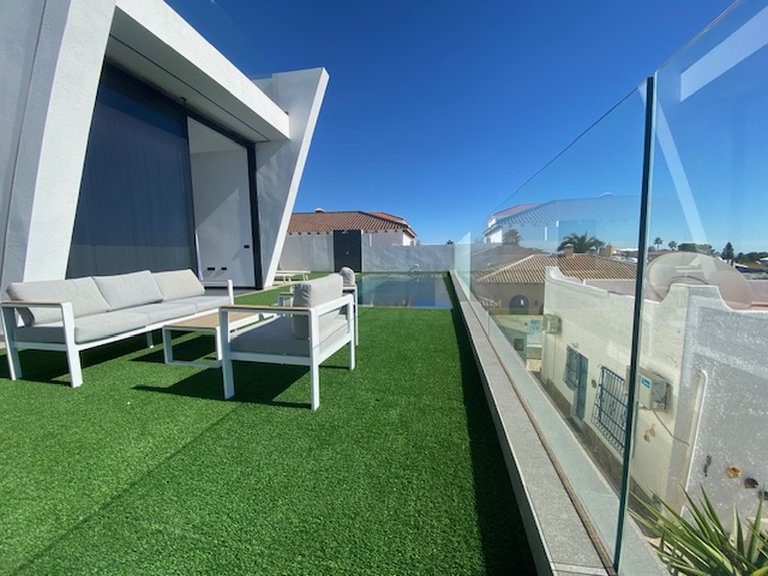 Villa for Sale in Los Balcones - Los Altos, Alicante 3