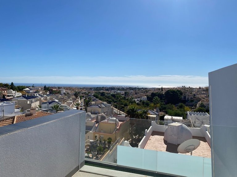 Villa for Sale in Los Balcones - Los Altos, Alicante 7